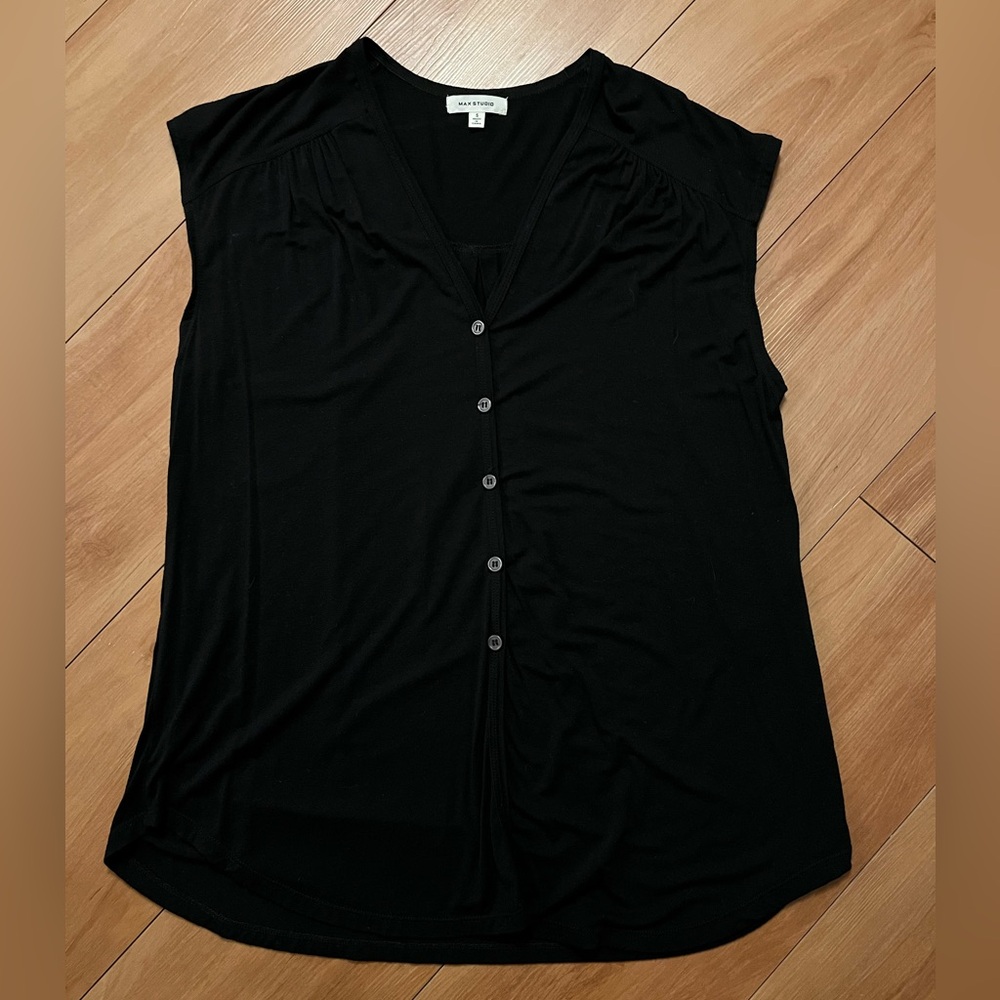 Max Studio Black Sleeveless Blouse
